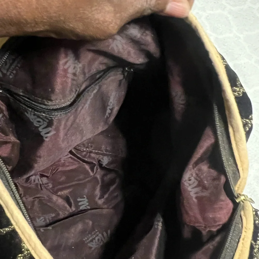 Elegant Black‎ and Gold Women's Shoulder Bag